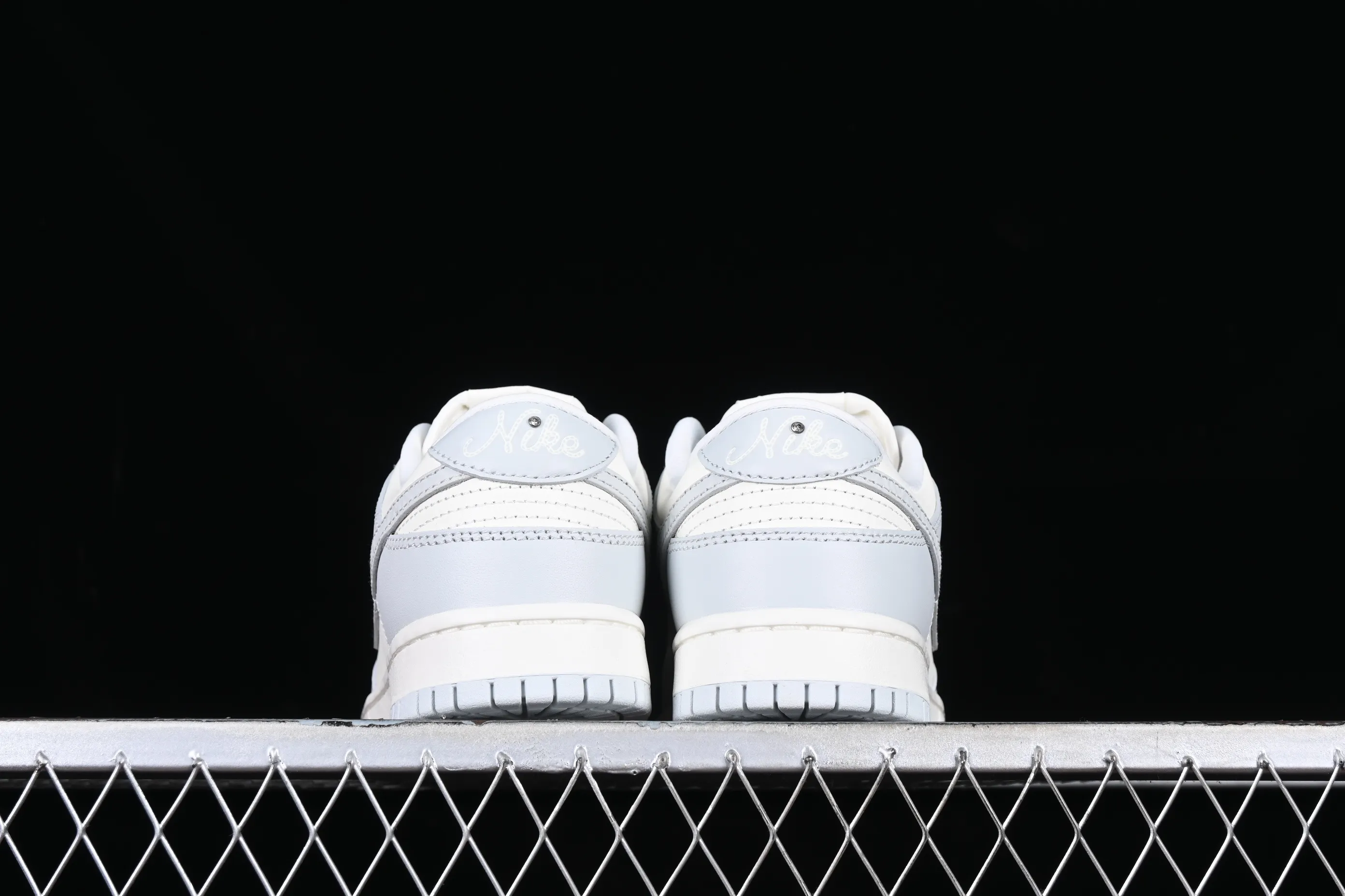 All categories Nk SB Dunk series Nk SB Dunk Low low-top sneakers Y version Nk Dunk Low "Needlework" embossed gray SB low-top sports and leisure sneakers FJ4553-133